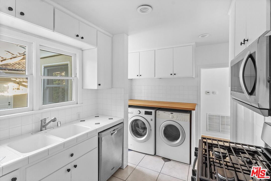 6289 Commodore Sloat Dr