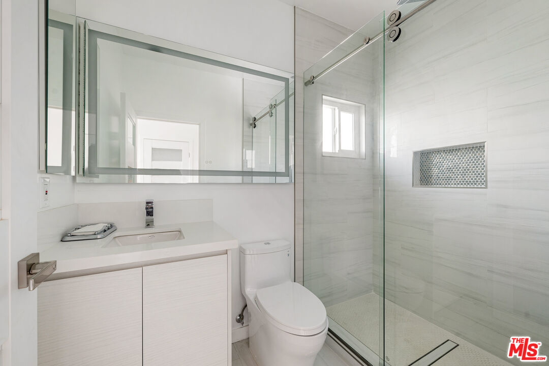 117 W Channel Rd Unit: 119