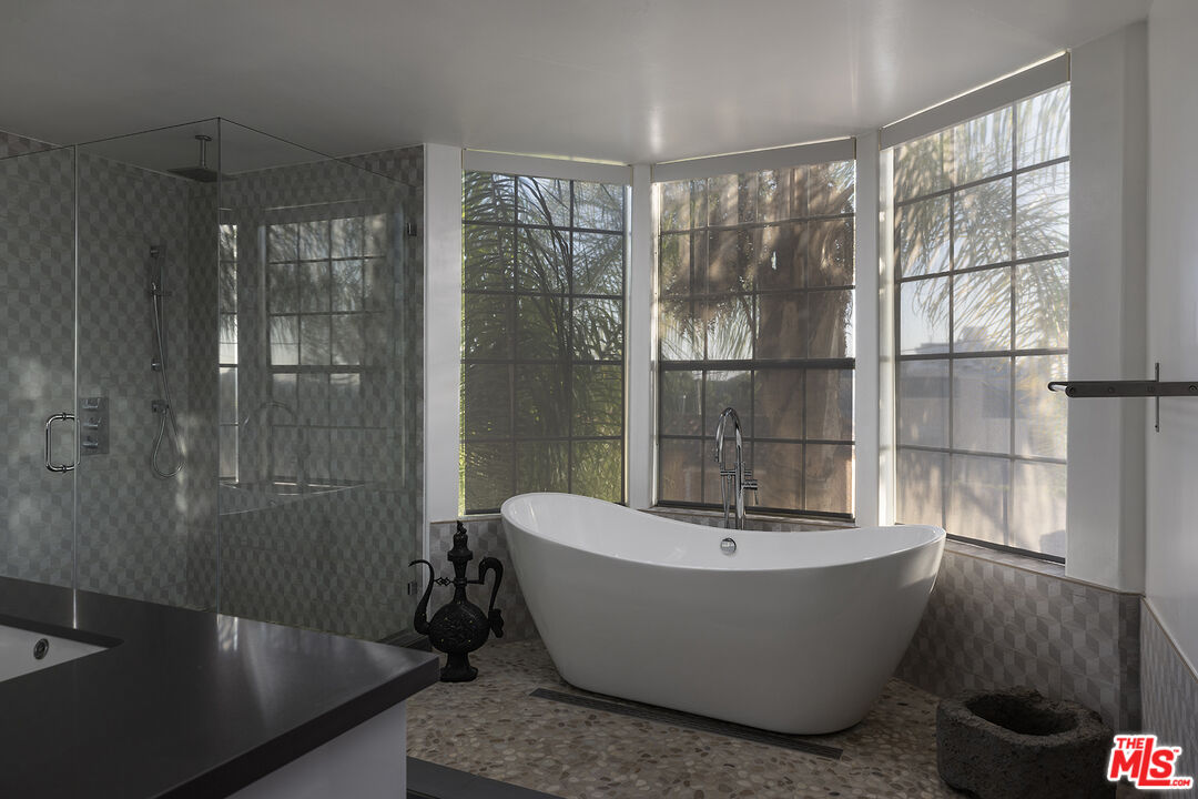 960 N Doheny Dr Unit: 306