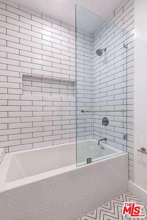 1436 Edgecliffe Dr Unit: 101