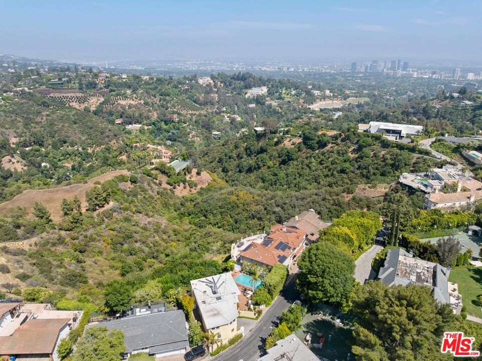 1244 Stradella Rd