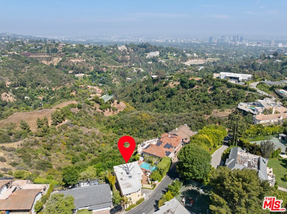 1244 Stradella Rd