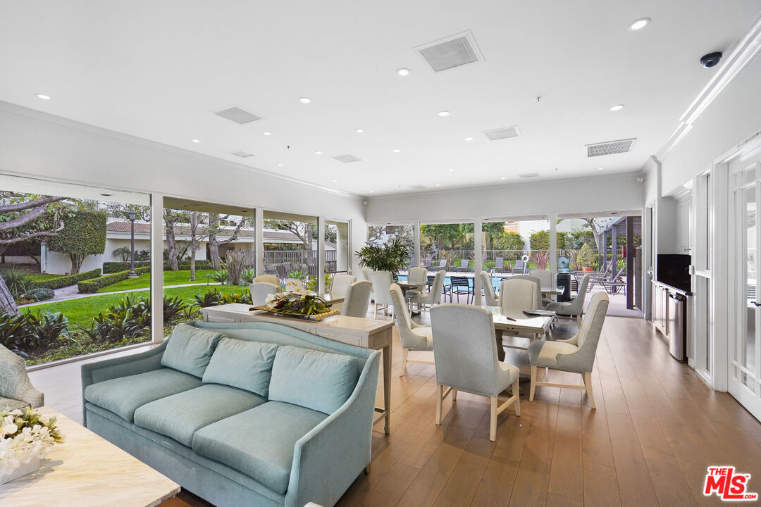 2102 CENTURY PARK LN Unit: 305