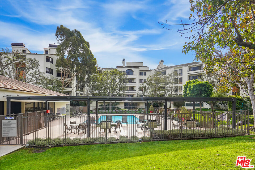 2102 CENTURY PARK LN Unit: 305