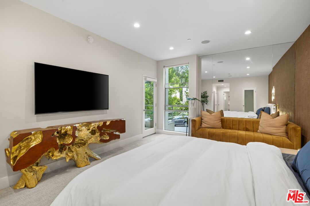 964 Hancock Ave Unit: 103