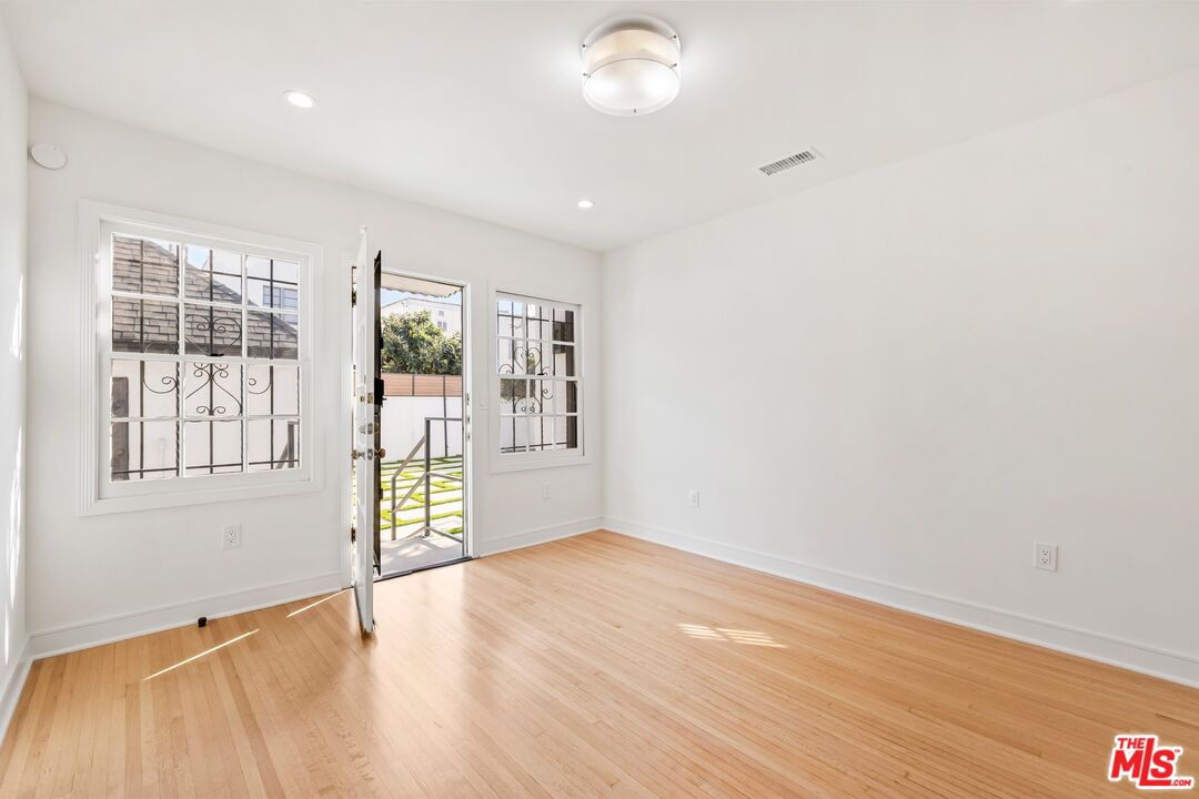200 S Formosa Ave