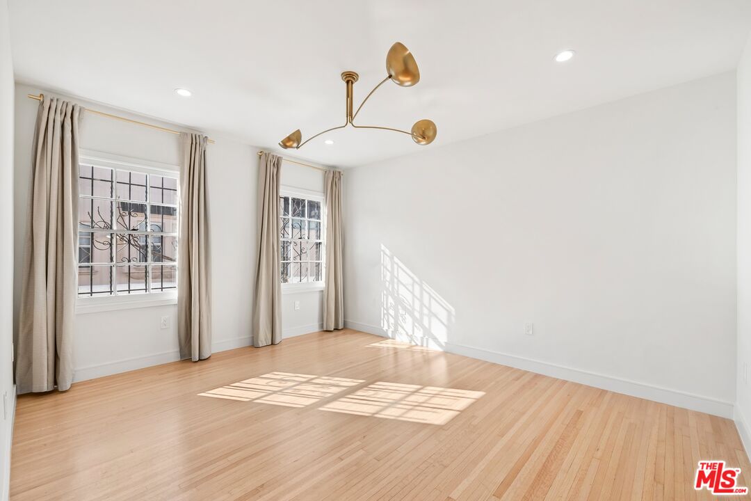 200 S Formosa Ave