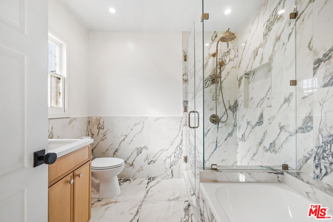 200 S Formosa Ave