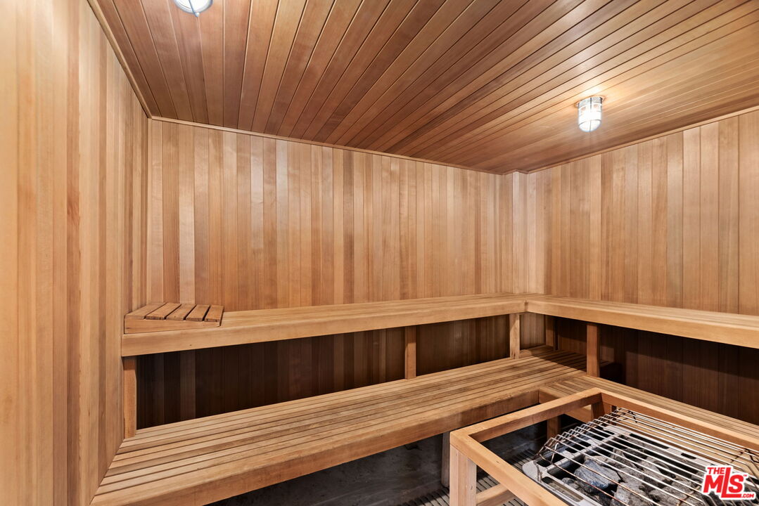 1155 N La Cienega Blvd Unit: 1002