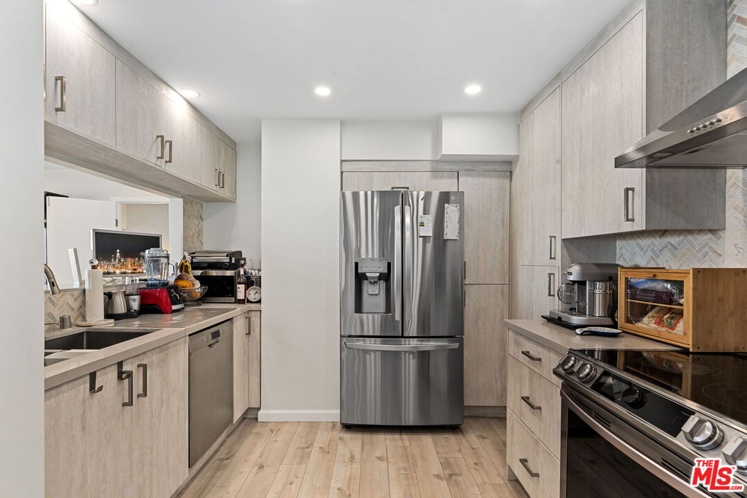 1155 N La Cienega Blvd Unit: 1002