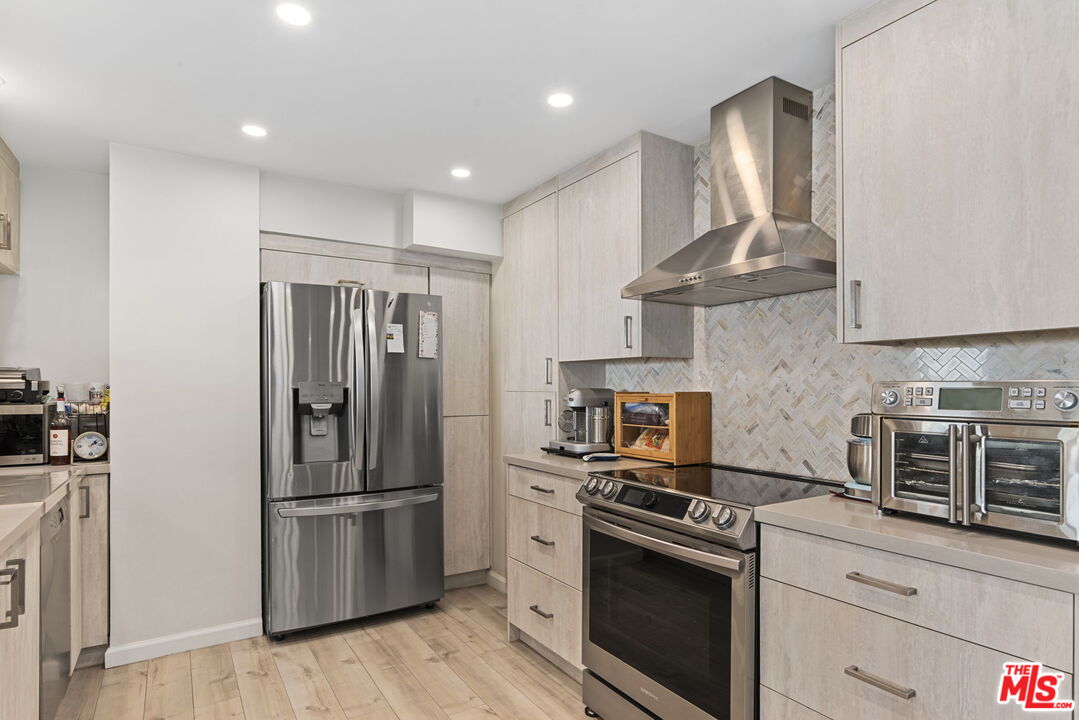 1155 N La Cienega Blvd Unit: 1002
