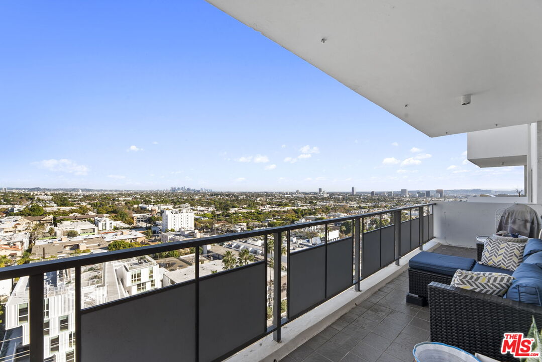 1155 N La Cienega Blvd Unit: 1002