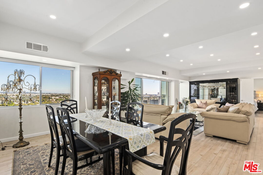 1155 N La Cienega Blvd Unit: 1002