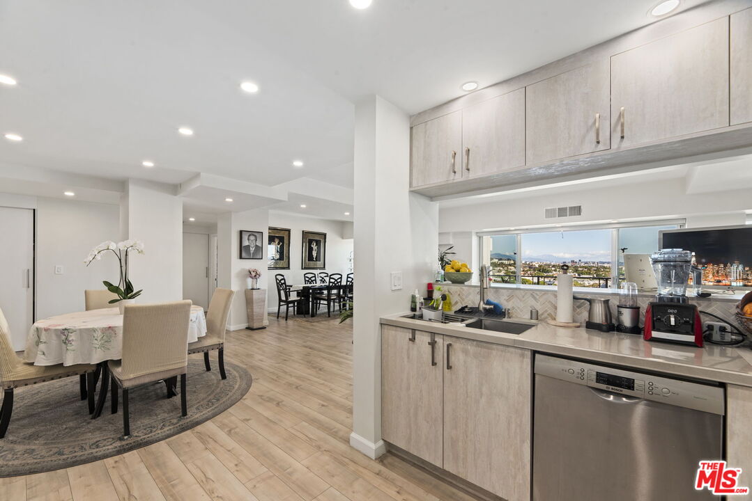 1155 N La Cienega Blvd Unit: 1002