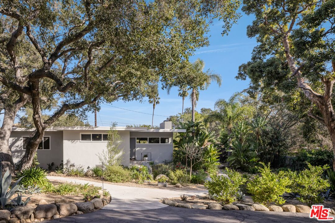 1009 Holly Rd