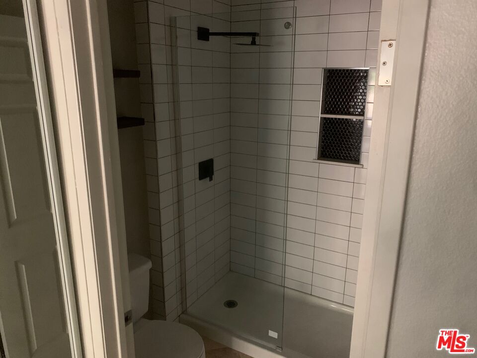 5530 Owensmouth Ave Unit: 108