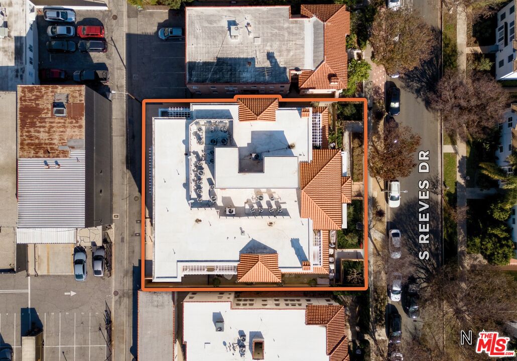 313 S Reeves Dr