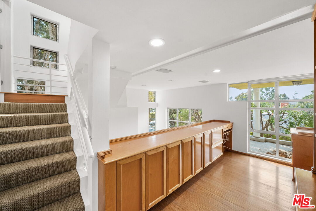 1011 Pacific St Unit: 1