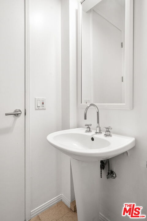 1011 Pacific St Unit: 1