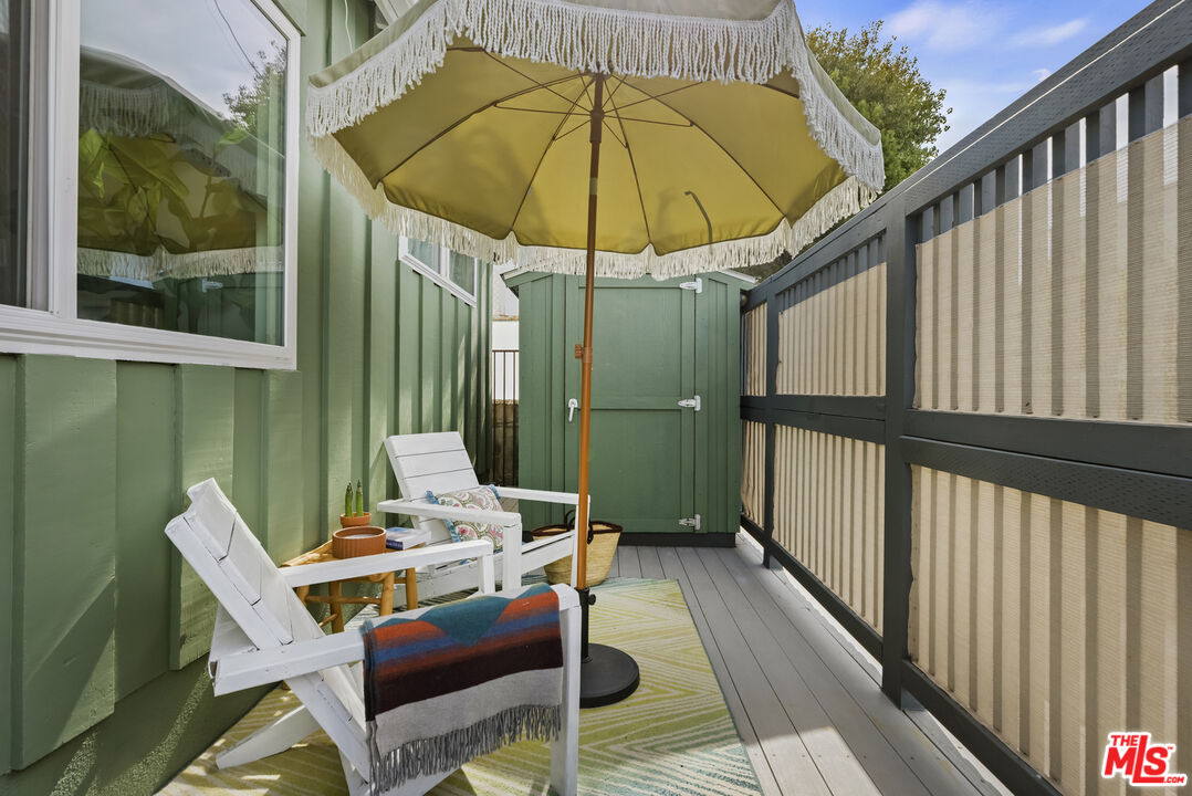 122 Thornton Pl