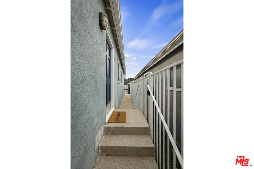 122 Thornton Pl