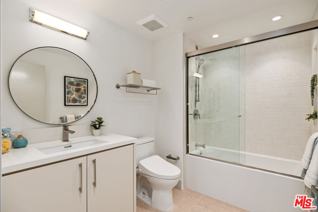 130 S Sepulveda Blvd Unit: 315
