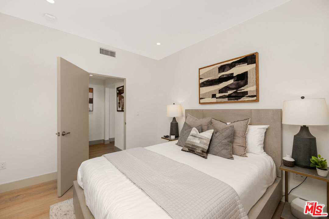130 S Sepulveda Blvd Unit: 414