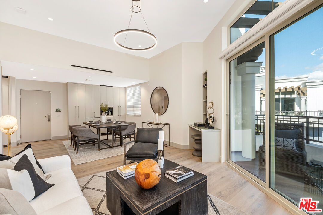130 S Sepulveda Blvd Unit: 414