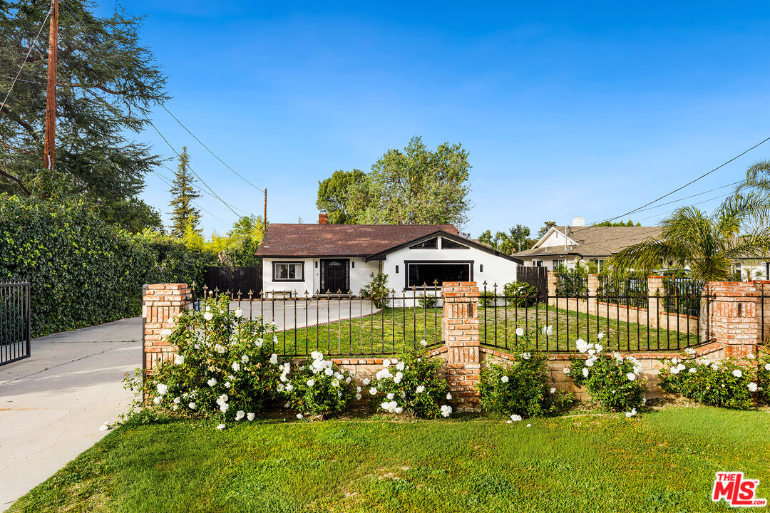 23105 Dolorosa St
