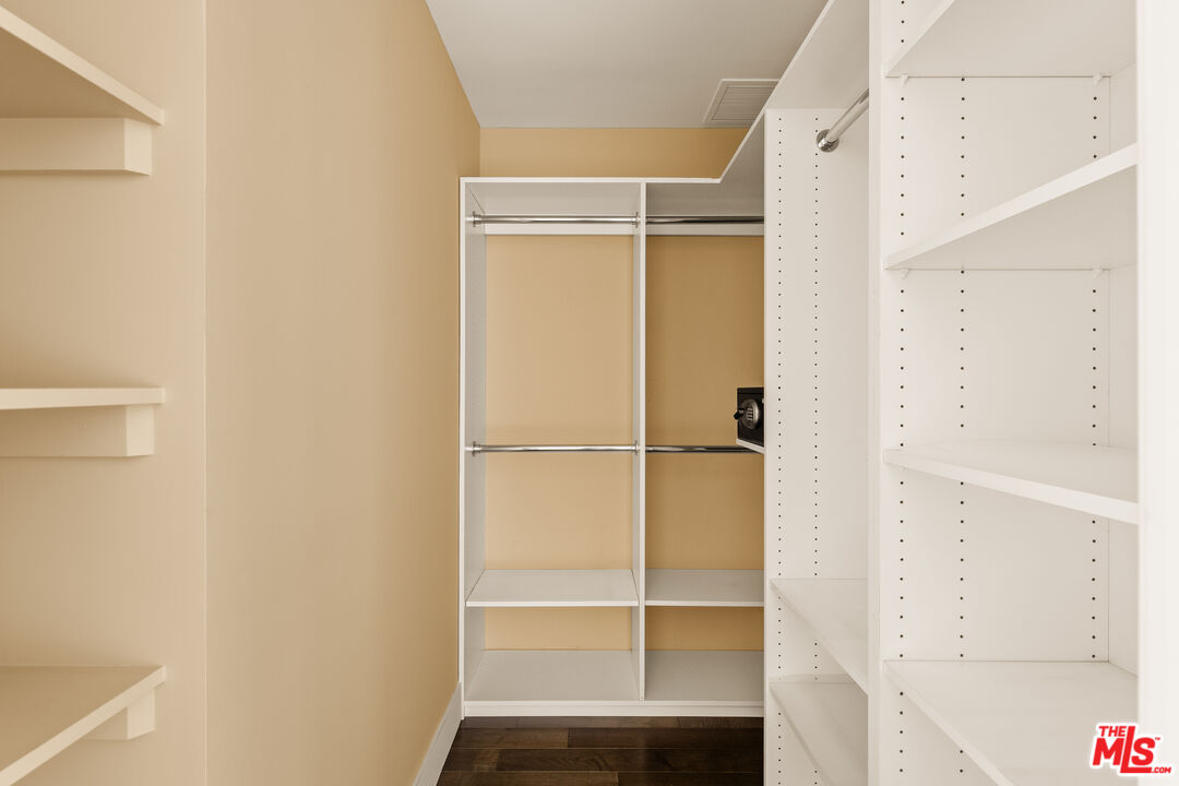 10350 Wilshire Blvd Unit: 901
