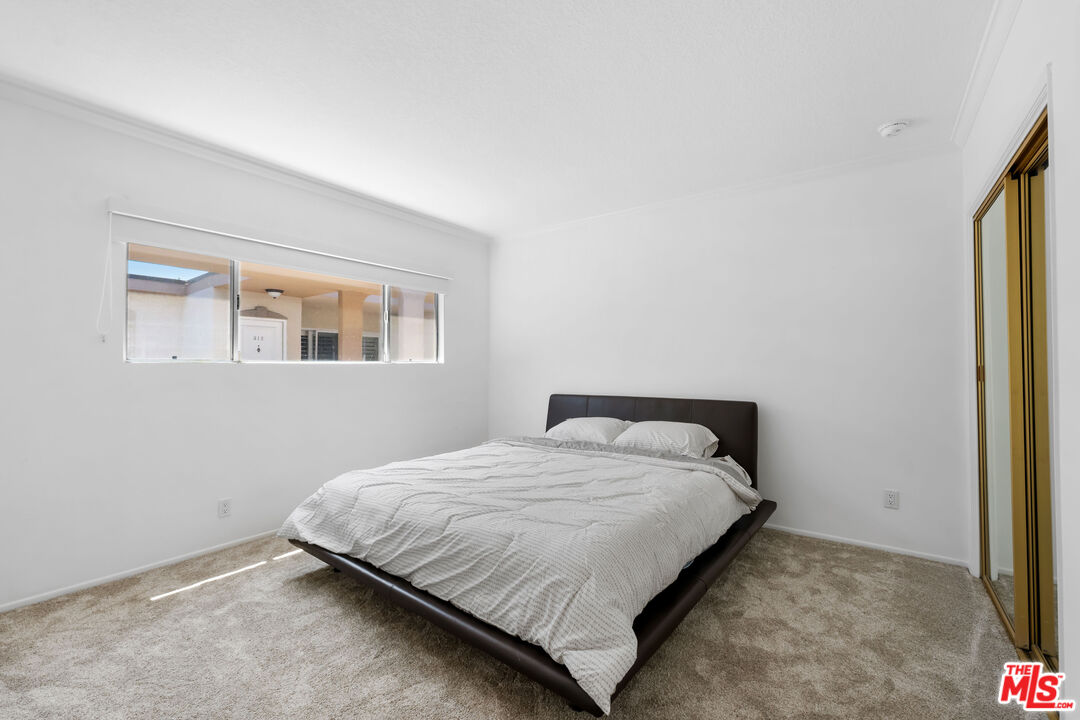 222 7th St Unit: 301