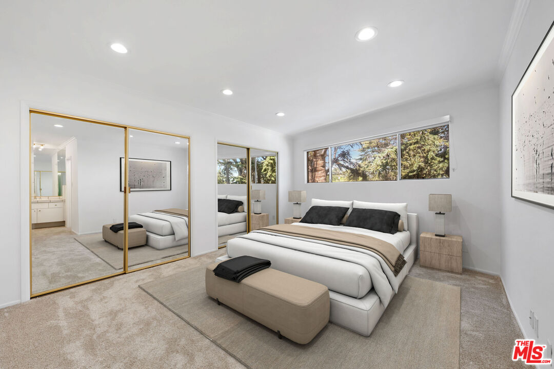 222 7th St Unit: 301