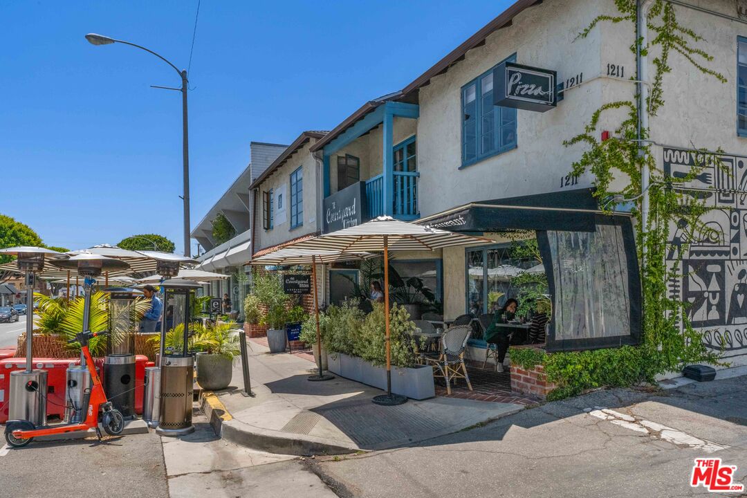 222 7th St Unit: 301