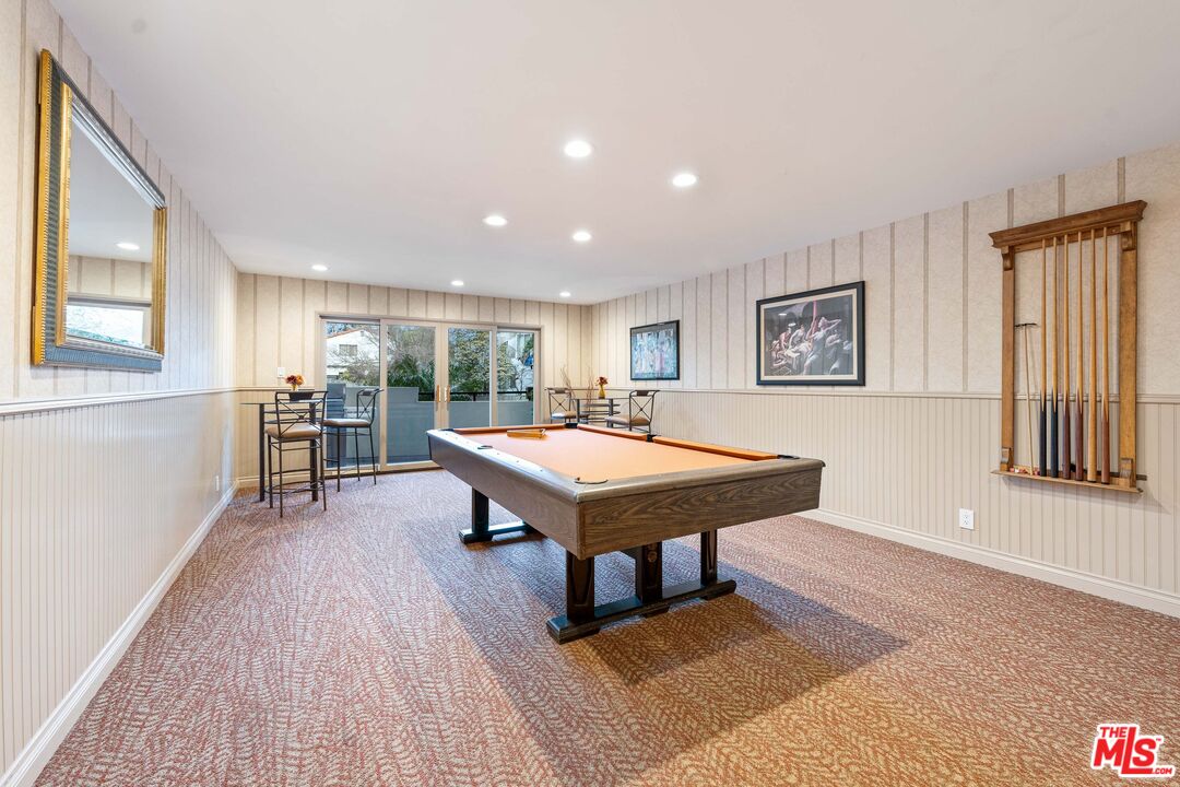 222 7th St Unit: 301