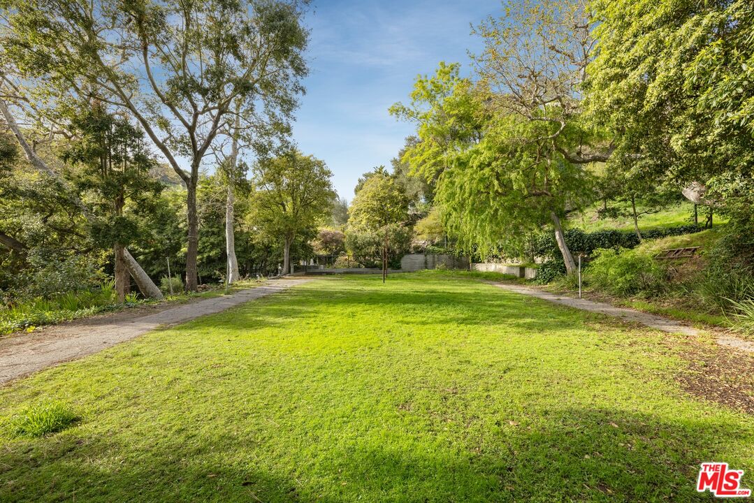 1150 Stone Canyon Rd