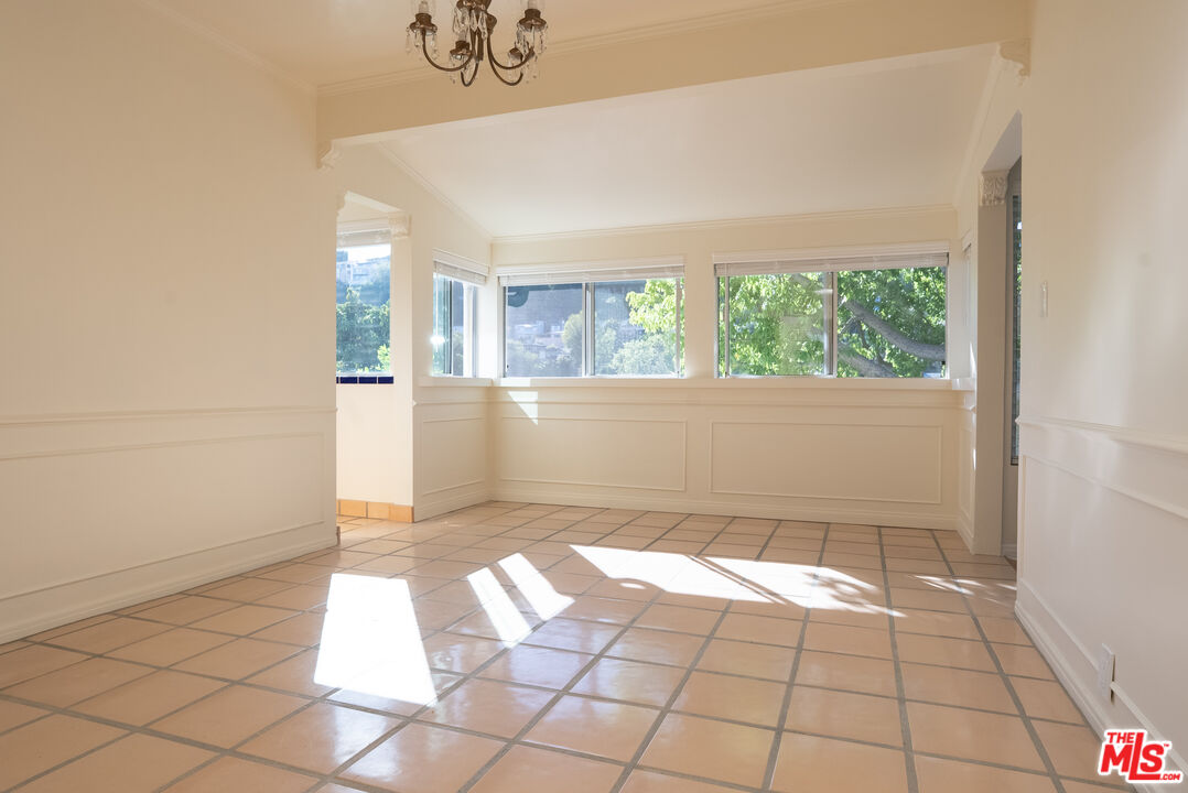 2401 Meadow Valley Ter