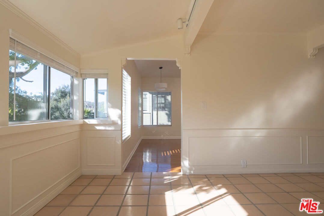 2401 Meadow Valley Ter
