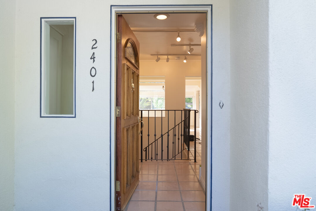 2401 Meadow Valley Ter