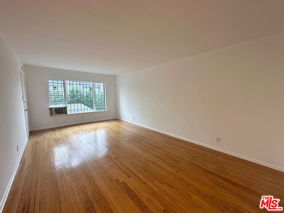 1000 N Orange Grove Ave Unit: 3