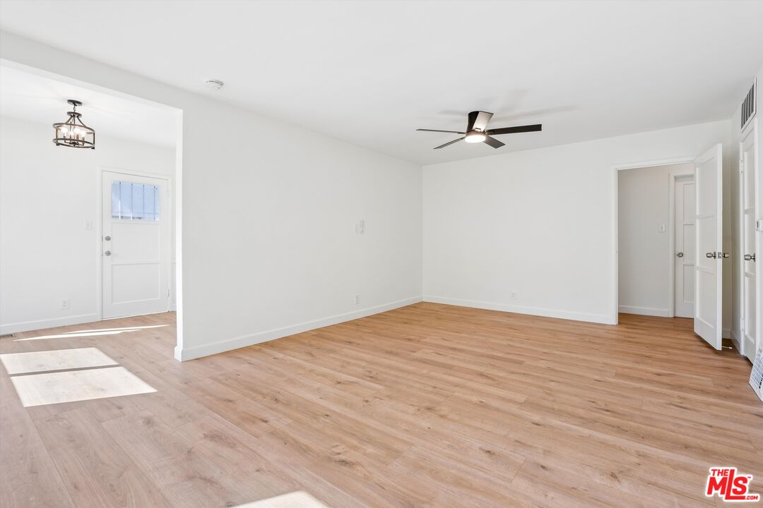 1321 S Mansfield Ave