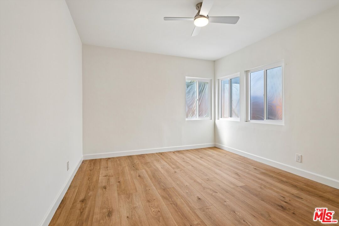 1321 S Mansfield Ave
