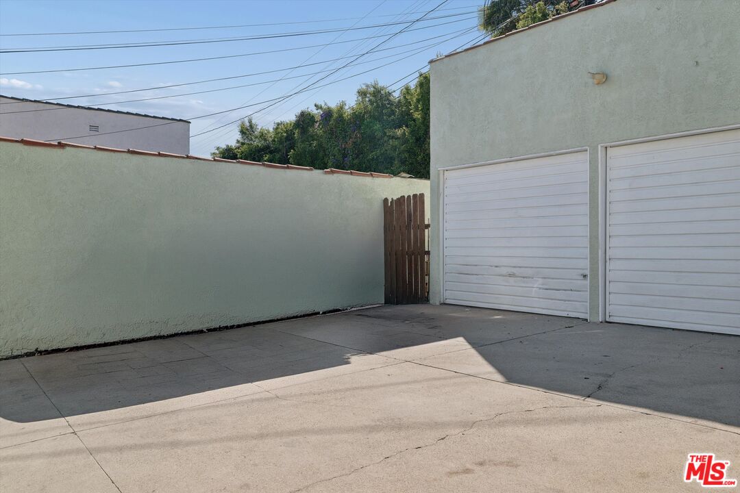 1321 S Mansfield Ave