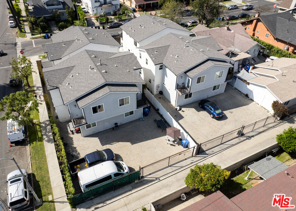 1135 Leighton Ave