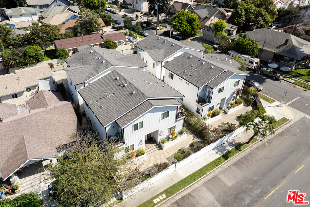 1135 Leighton Ave