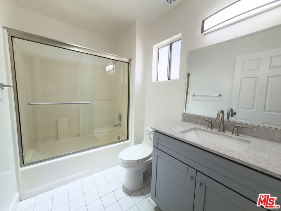 2708 Arizona Ave Unit: C