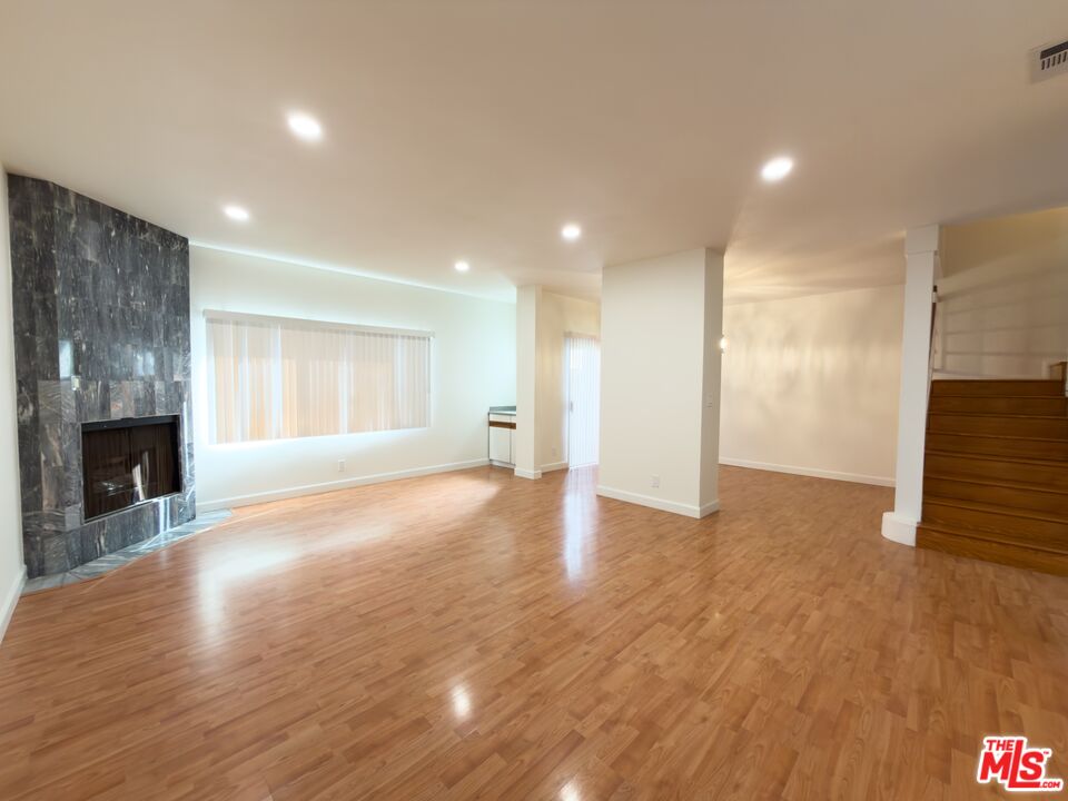 2708 Arizona Ave Unit: C