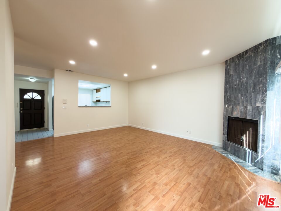 2708 Arizona Ave Unit: C