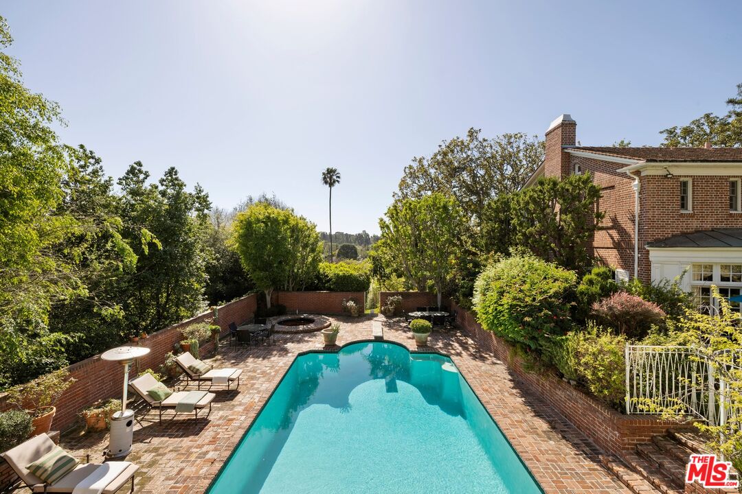 214 S Beverly Glen Blvd