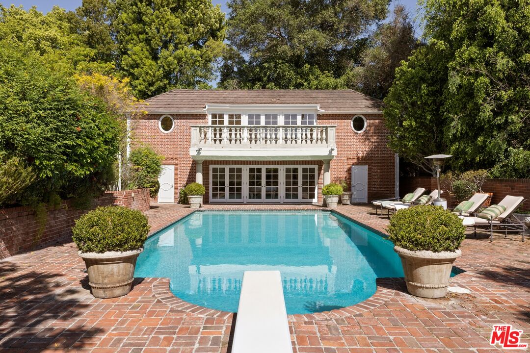214 S Beverly Glen Blvd