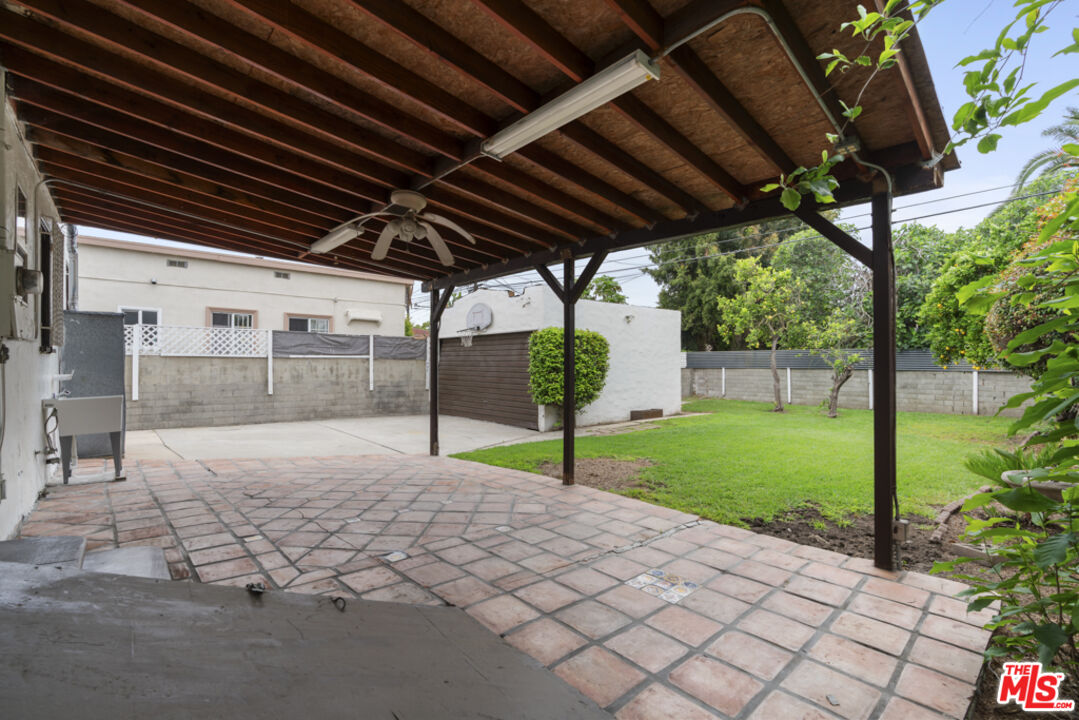 2943 Chesapeake Ave